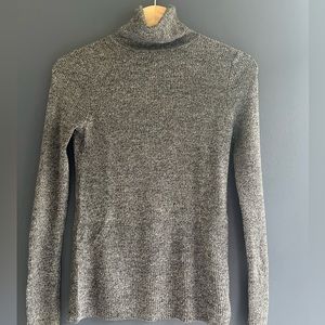 UNIQLO TURTLE NECK (GREY)